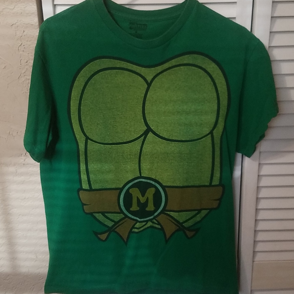 TNMT Michaelangelo graphic tshirt